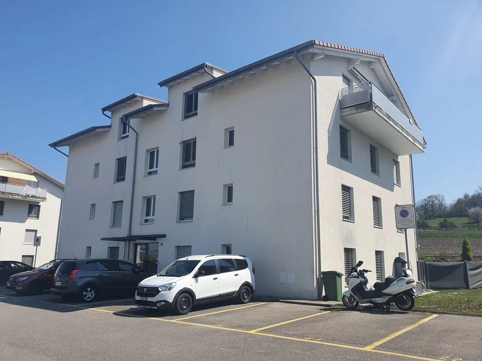 DOMDIDIER - Parking extérieur à louer
