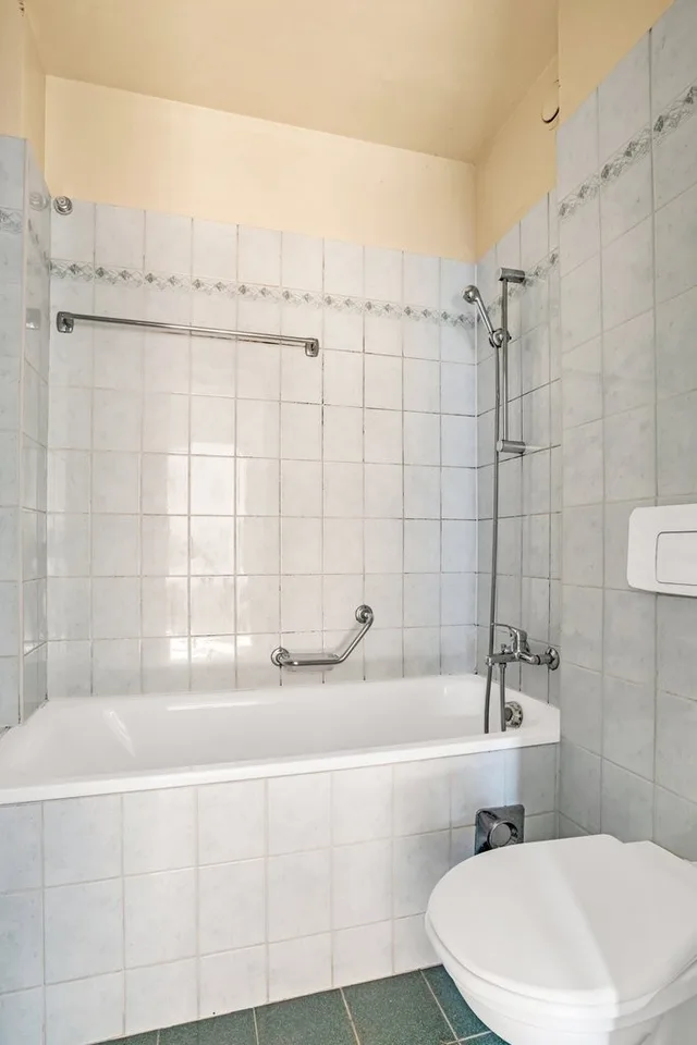Quiet neighborhood and close to all amenities