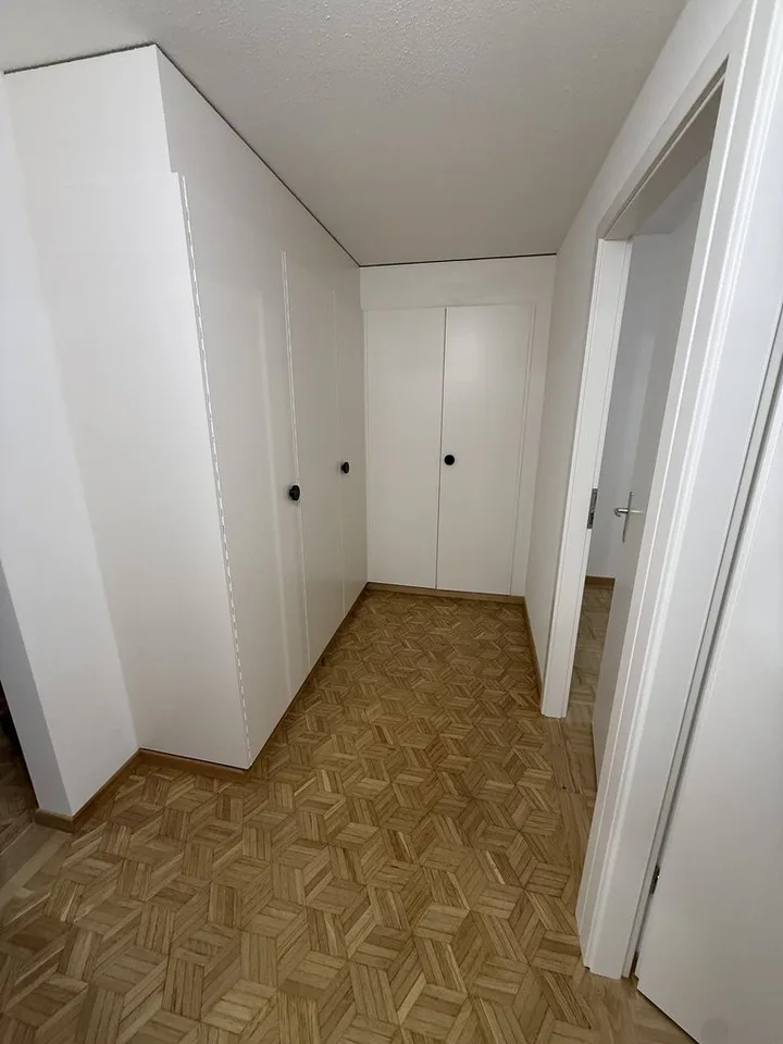 Fully renovated 4-room apartment No. 01 on the ground floor