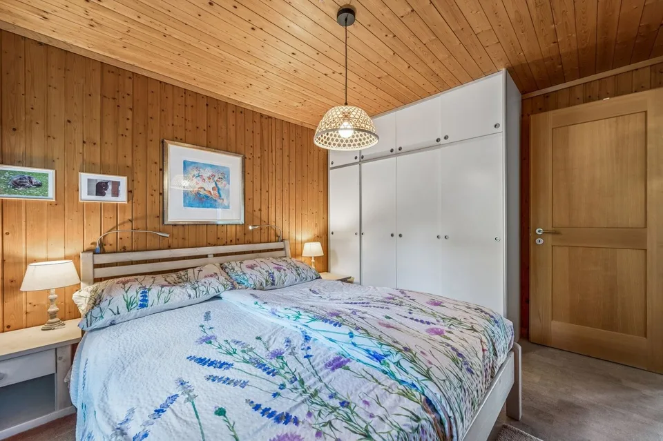 Maison familiale traditionnelle de 5,5 pièces avec vue sur le lac