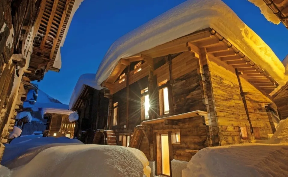 Charmante 2.5-Zimmer-Ferienwohnung im traditionellen Bergchalet in Geschinen