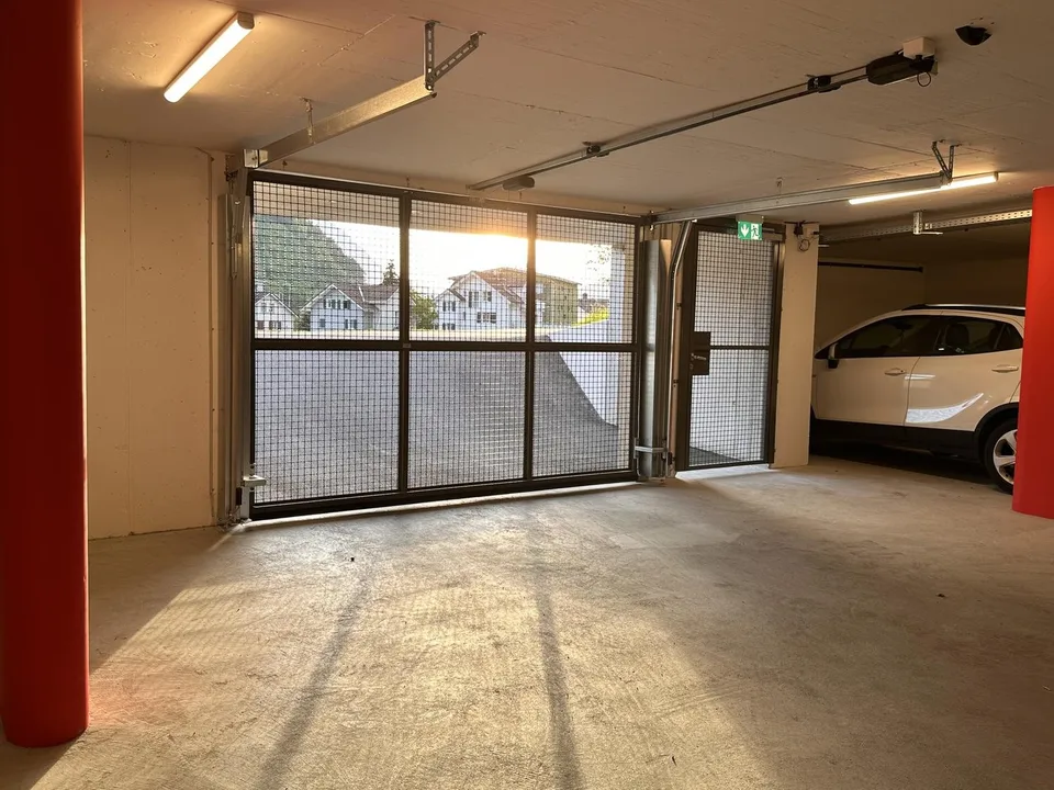 Einstellhallenplatz in Seewen SZ – ab sofort verfügbar