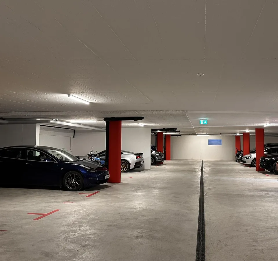 Einstellhallenplatz in Seewen SZ – ab sofort verfügbar