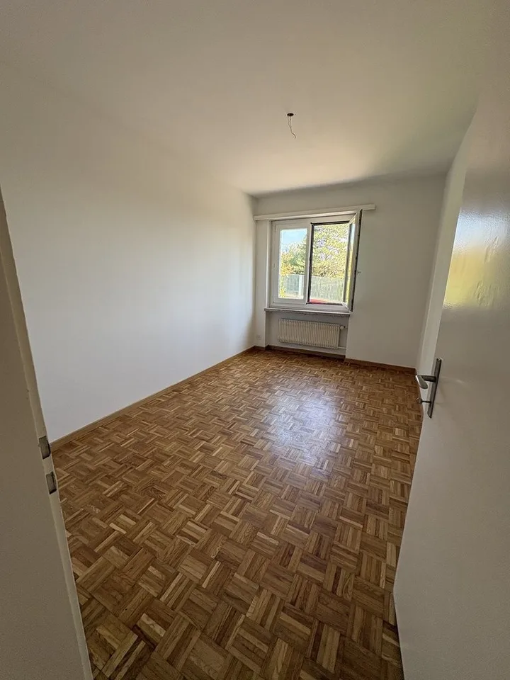 Grosszügige 5-Zimmer-Wohnung im Hochparterre