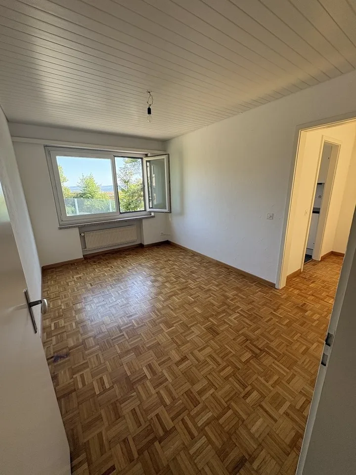 Grosszügige 5-Zimmer-Wohnung im Hochparterre