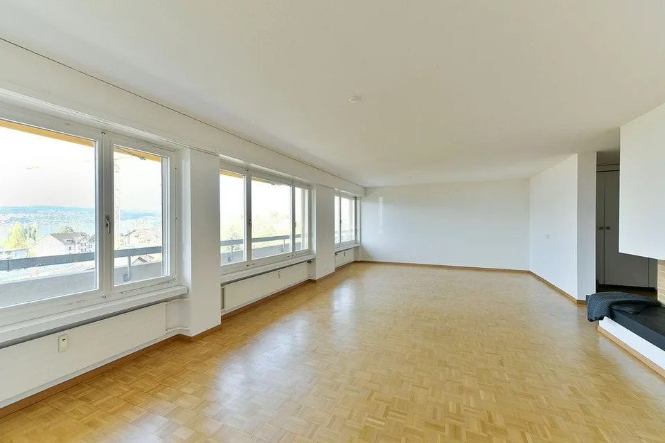 MIETEN OHNE KAUTION - Attikawohnung mit Terrasse und Seesicht