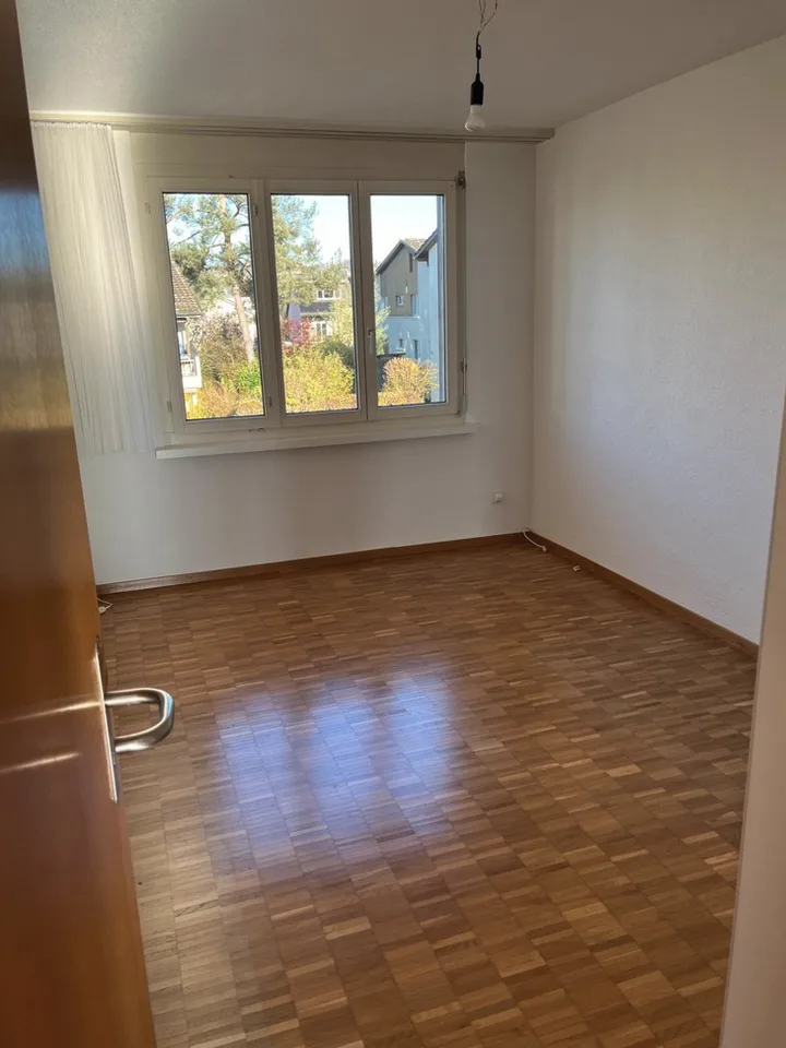 3.5-Zimmer Wohnung mit eigenem Waschraum