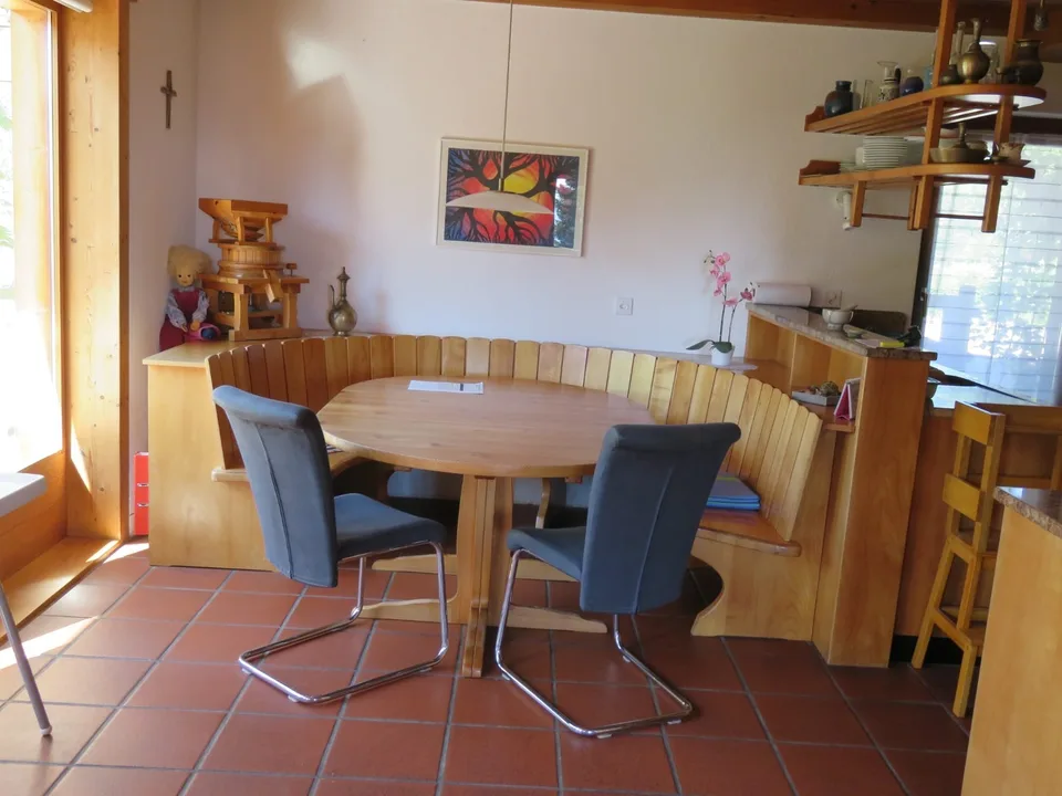 Einfamilienhaus mit grossem Garten und Wintergarten