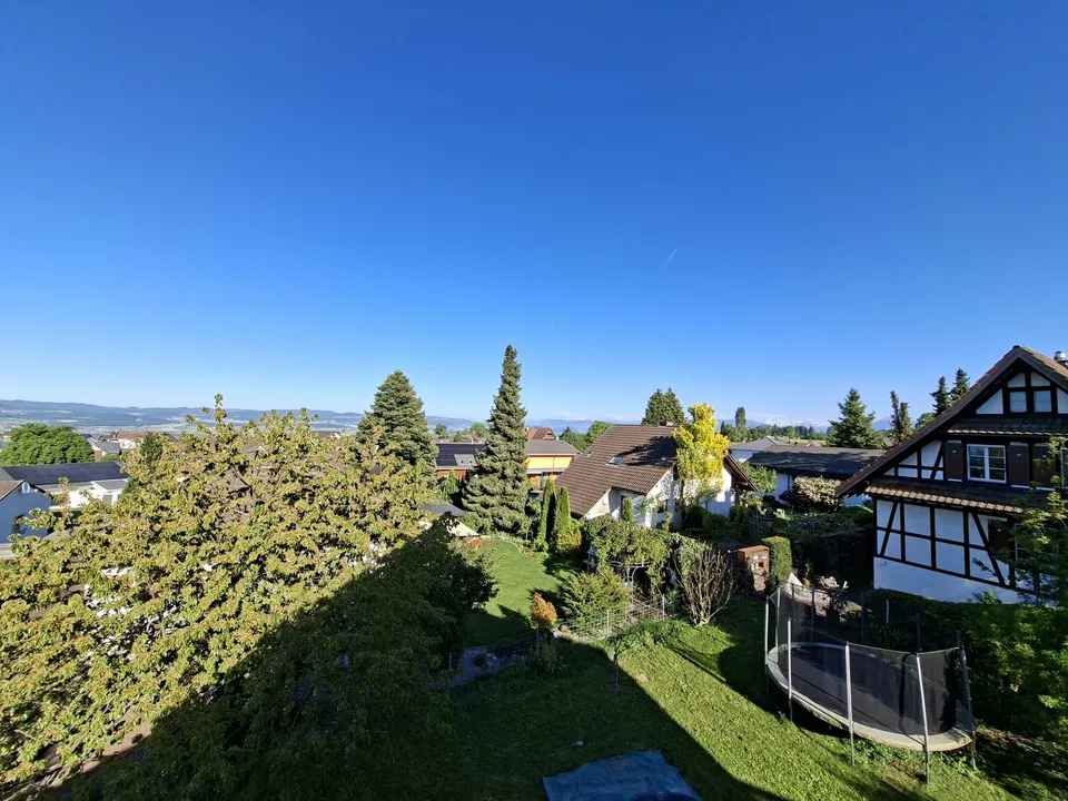 Einfamilienhaus mit grossem Garten und Wintergarten
