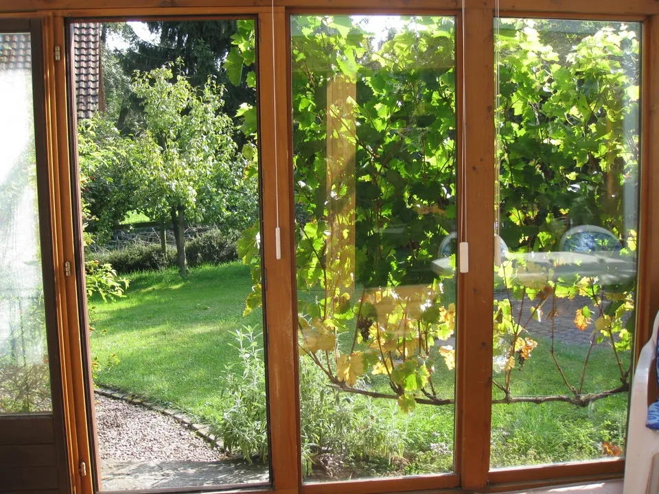 Einfamilienhaus mit grossem Garten und Wintergarten