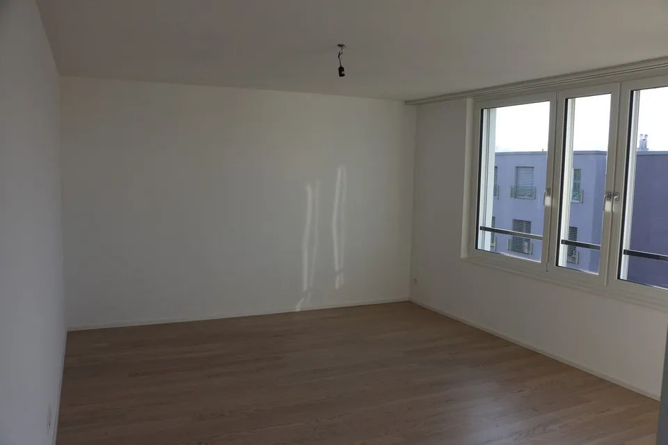 Exklusive 3 1/2 Zimmer Attikawohnung mit 2 Balkonen