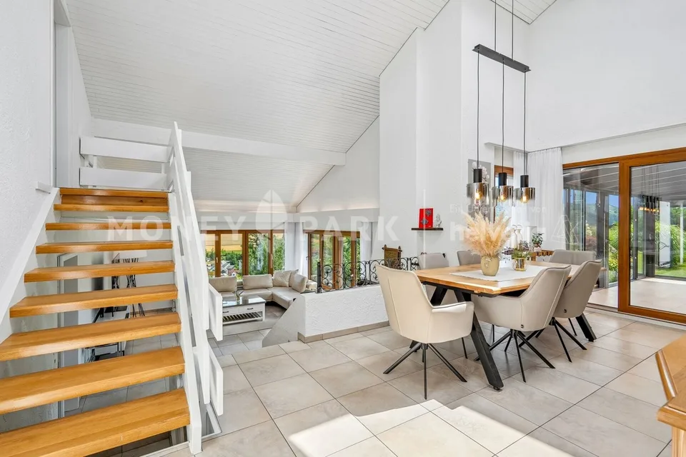Maison unifamiliale unique de 6.5 pièces avec vue panoramique