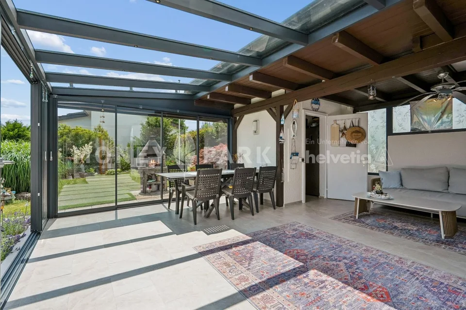 Maison unifamiliale unique de 6.5 pièces avec vue panoramique
