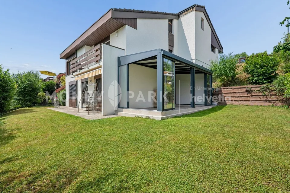 Maison unifamiliale unique de 6.5 pièces avec vue panoramique