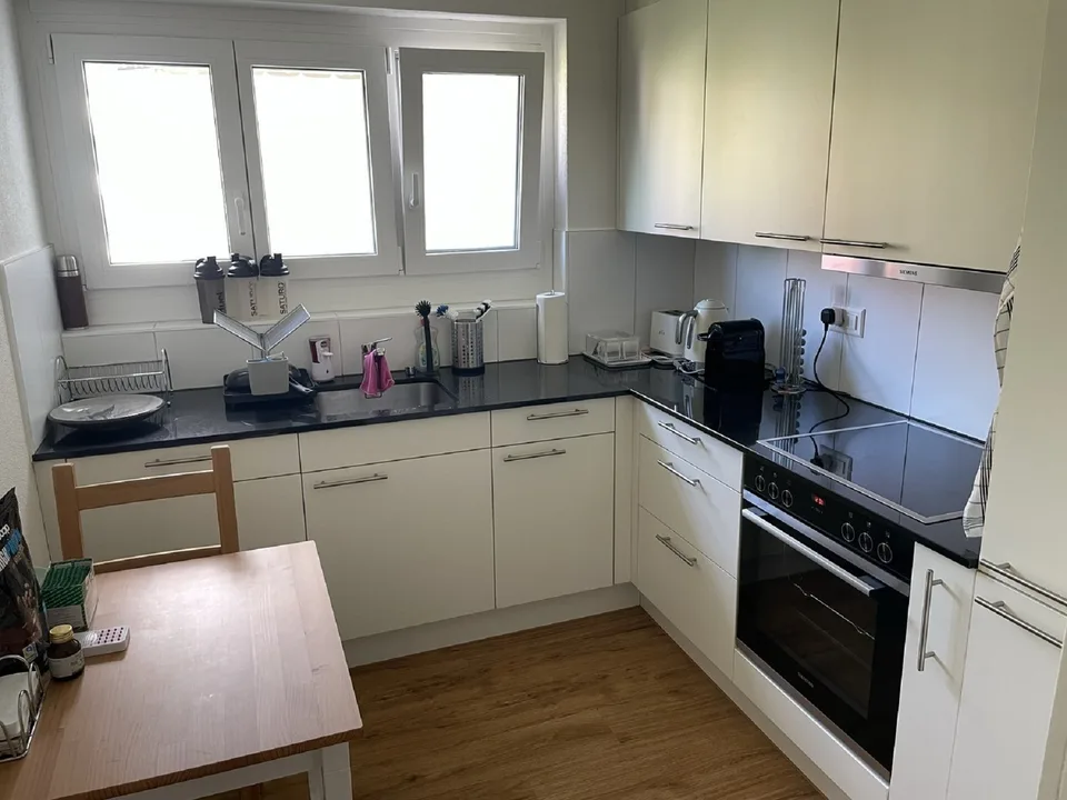 Gemütliche 2.5-Zimmer-Wohnung mit Balkon in Regensdorf – sofort verfügbar!
