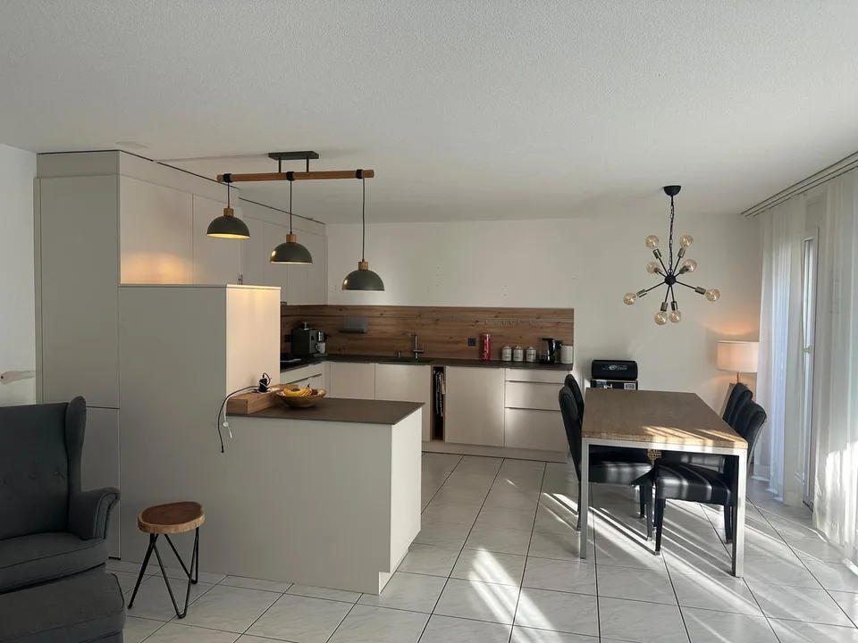 4.5-Zimmer Parterre-Wohnung in Fällanden