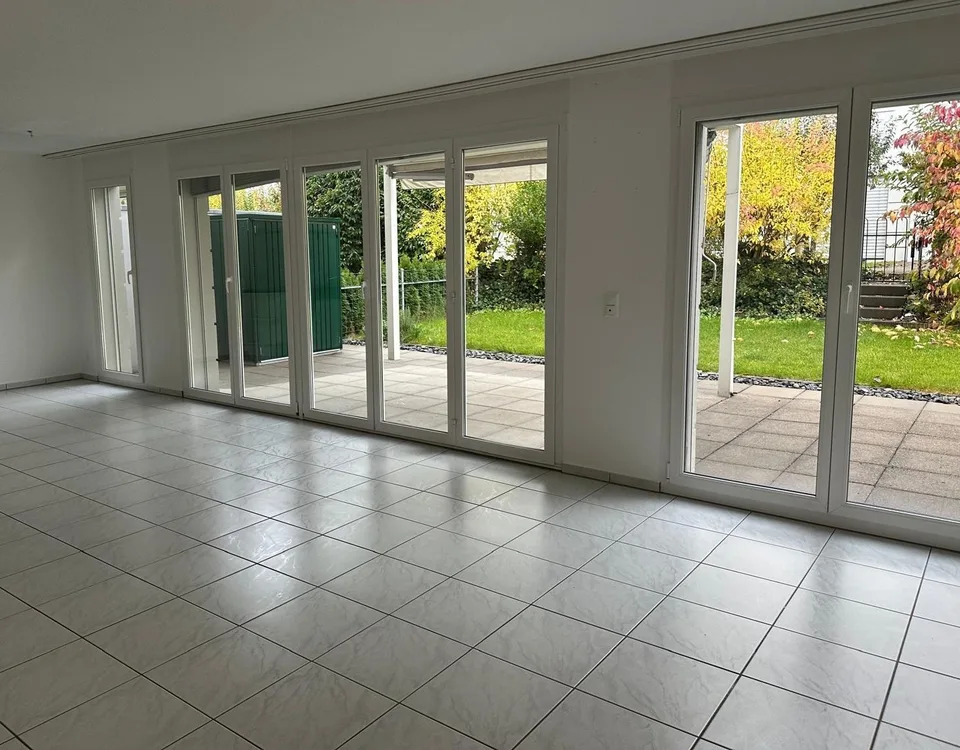 4.5-Zimmer Parterre-Wohnung in Fällanden
