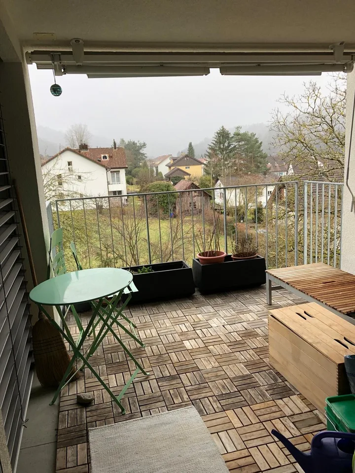 Helles und geräumige WG Zimmer in Stallikon ab 15 September