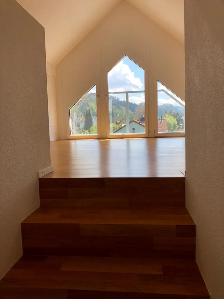 Helles und geräumige WG Zimmer in Stallikon ab 15 September