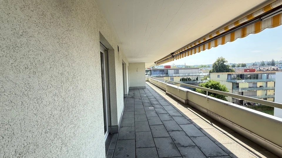 Grosszügige 6.5 Zimmer-Wohnung in Winterthur-Seen