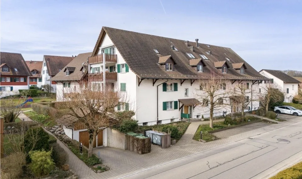 Wohlfühlende 3,5 Zimmer Wohnung an ruhiger Lage inkl. Hobbyraum zu vermieten.