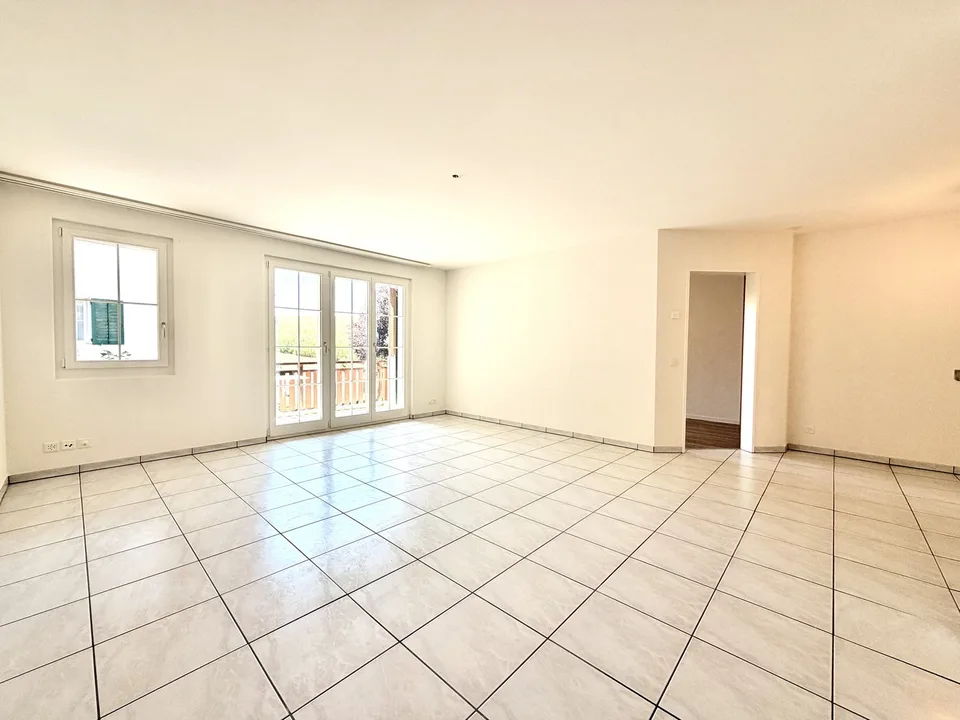 Wohlfühlende 3,5 Zimmer Wohnung an ruhiger Lage inkl. Hobbyraum zu vermieten.