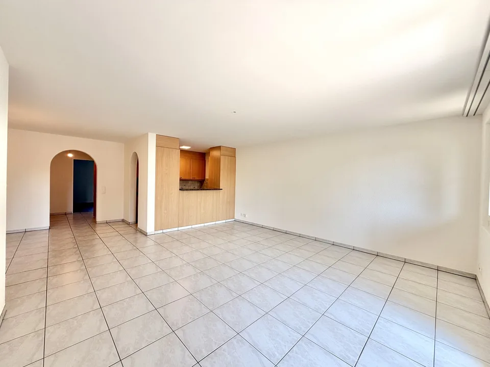 Wohlfühlende 3,5 Zimmer Wohnung an ruhiger Lage inkl. Hobbyraum zu vermieten.