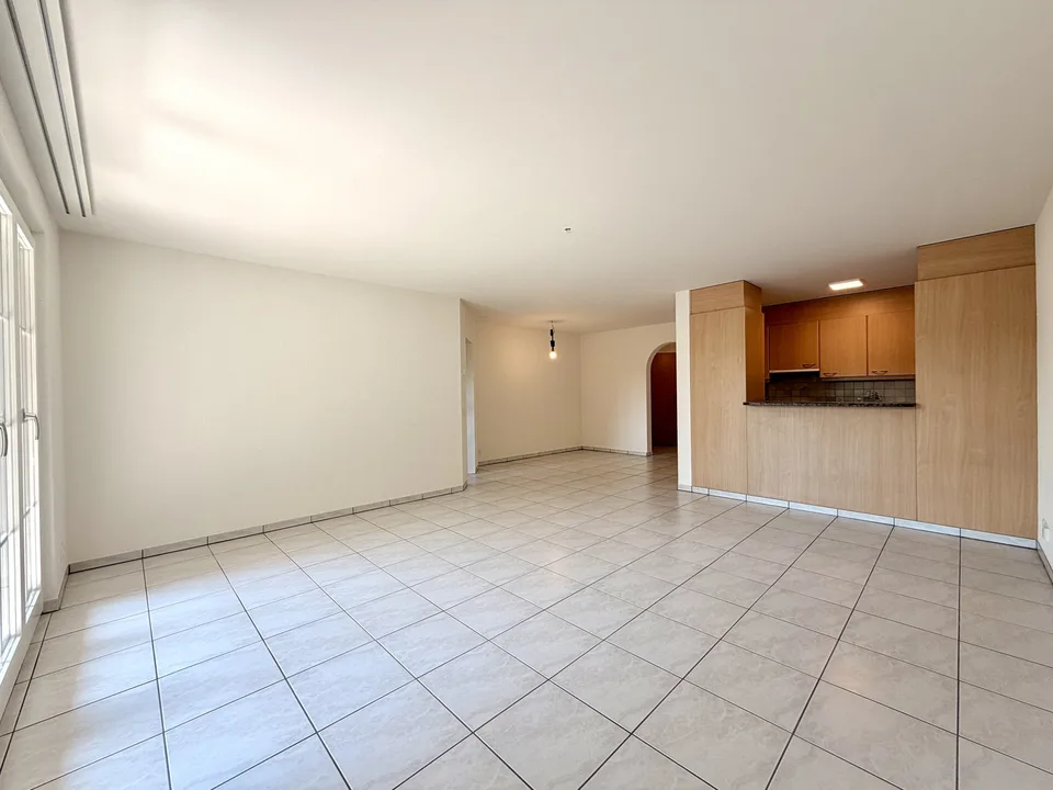 Wohlfühlende 3,5 Zimmer Wohnung an ruhiger Lage inkl. Hobbyraum zu vermieten.