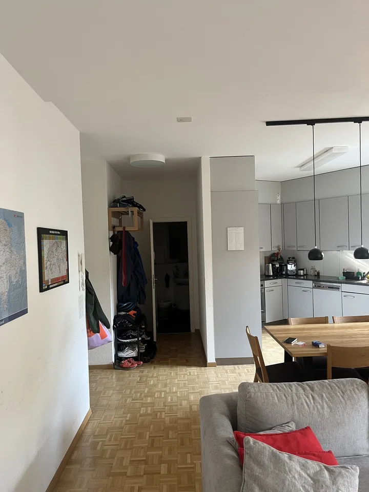 A room next to the lake in Enge