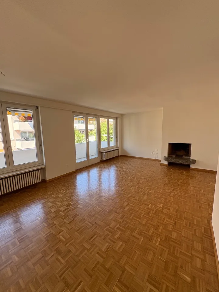 WG-Zimmer in 4.5-Zimmer-Wohnung in der Enge Zürich.