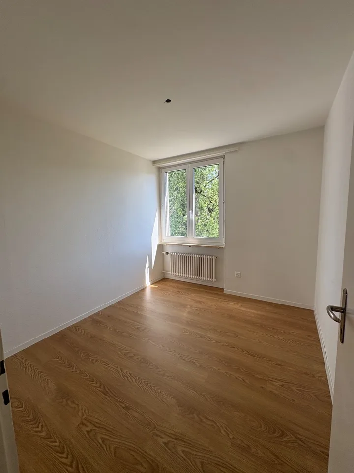 WG-Zimmer in 4.5-Zimmer-Wohnung in der Enge Zürich.