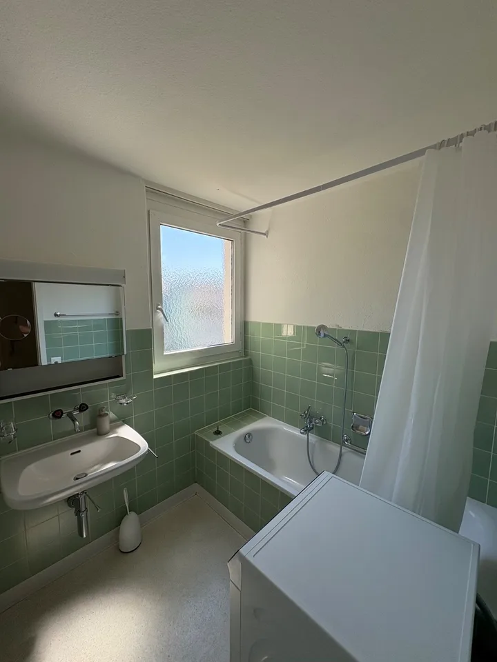 WG-Zimmer in 4.5-Zimmer-Wohnung in der Enge Zürich.