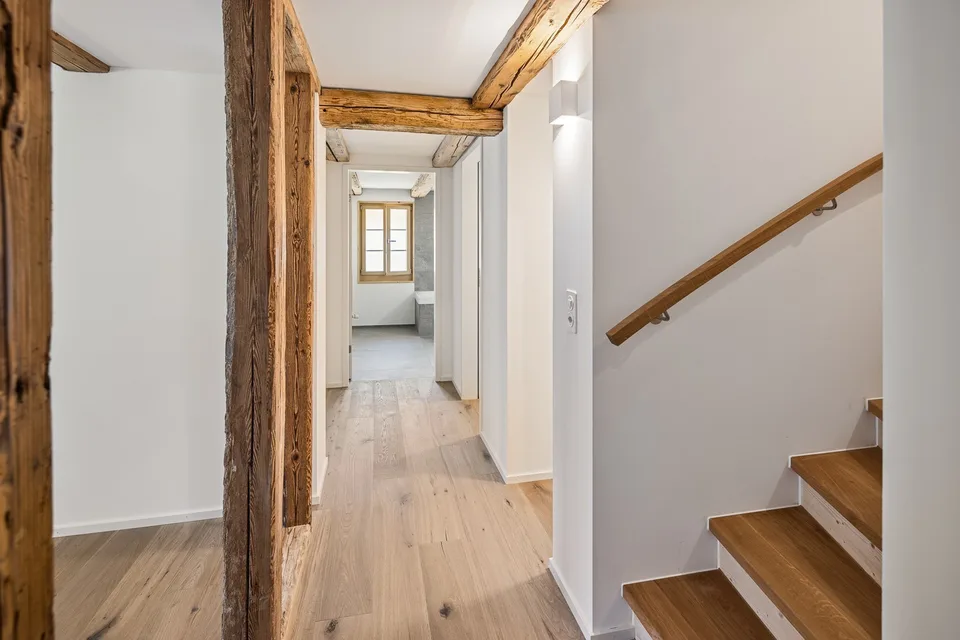 Letzte Gelegenheit: Einzigartige 7.5-Zimmer-Bauernhaushälfte