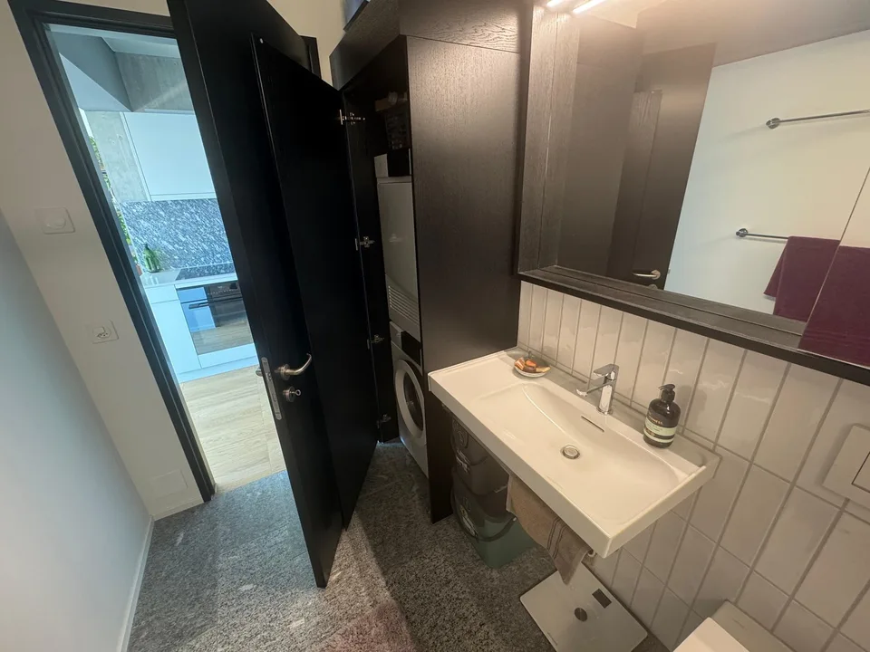 2.5 modern apartment with great views