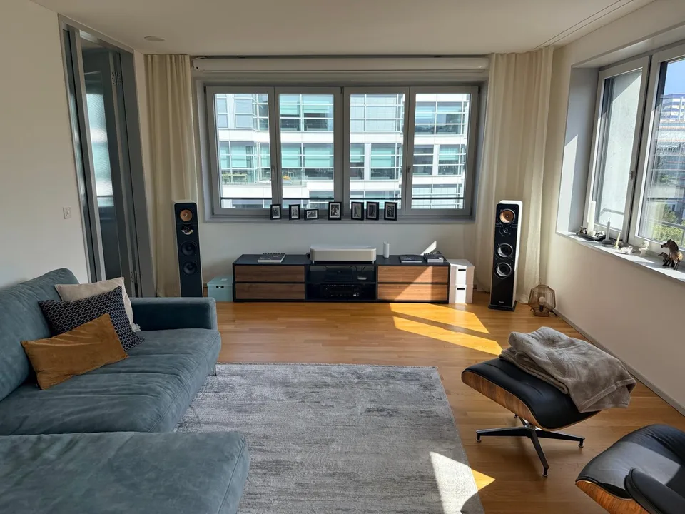 * Moderne 4.5-Zimmer-Wohnung an der Buckhauserstrasse in Zürich-Altstetten