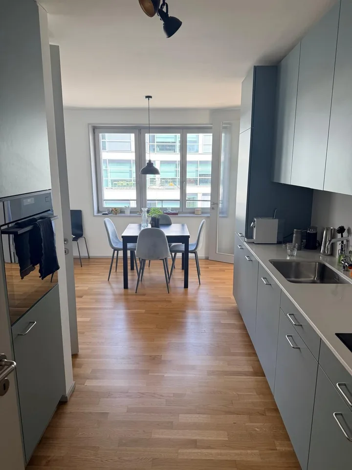 * Moderne 4.5-Zimmer-Wohnung an der Buckhauserstrasse in Zürich-Altstetten