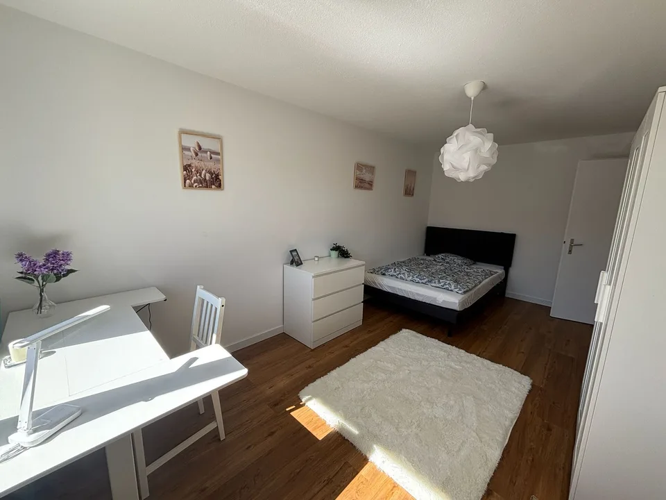 Modern möbliertes WG-Zimmer in Luzern (Kriens) – CHF 890 all inclusive