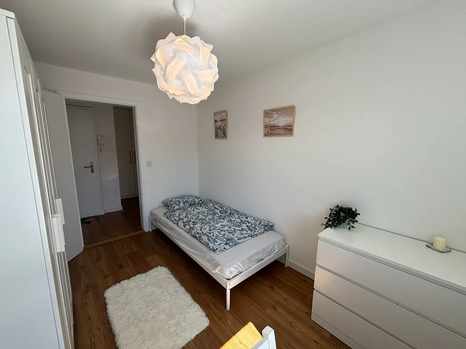Neues WG-Zimmer in 4-er WG in Luzern (Kriens) – ideal für Young Professionals & Expats
