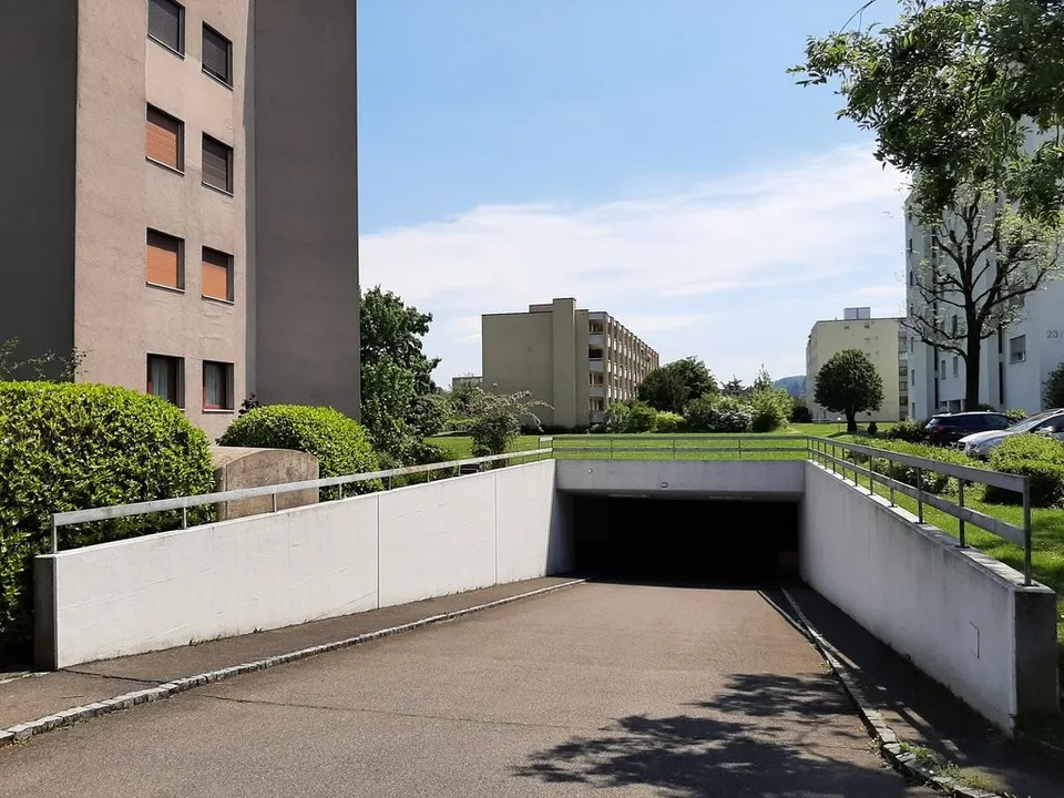 Garagenbox in Einstellhalle zu vermieten