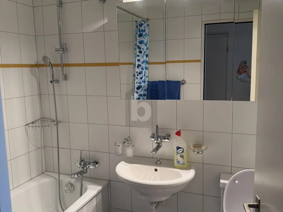 STILVOLL, MÖBLIERT IM GUNDELI