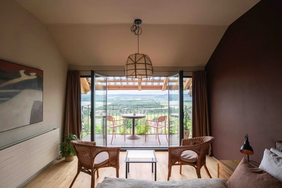 2 Zimmerwohnung mit Aussicht auf den Murtensee