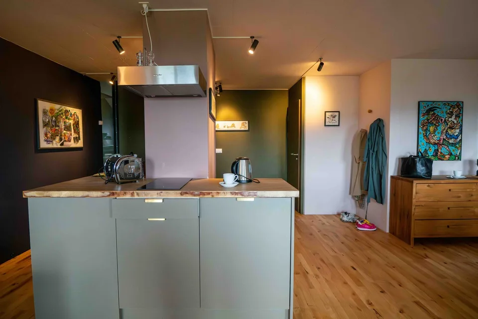 2 Zimmerwohnung mit Aussicht auf den Murtensee