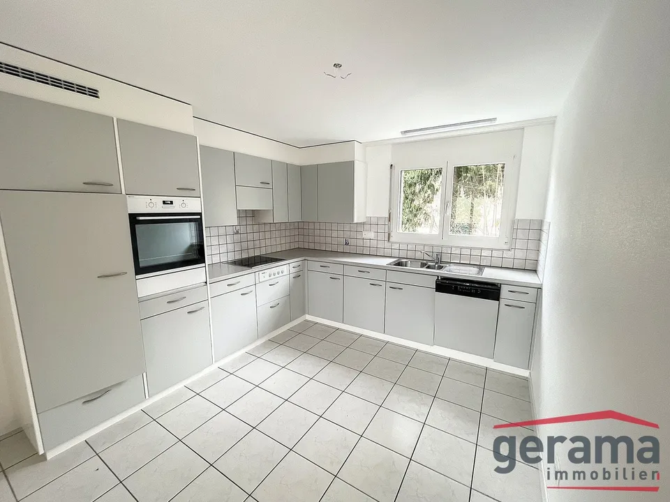 Schöne 4.5 Zimmerwohnung in Schmitten