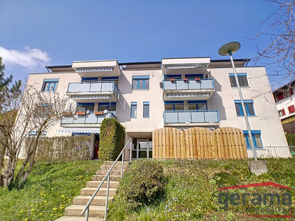 Schöne 4.5 Zimmerwohnung in Schmitten