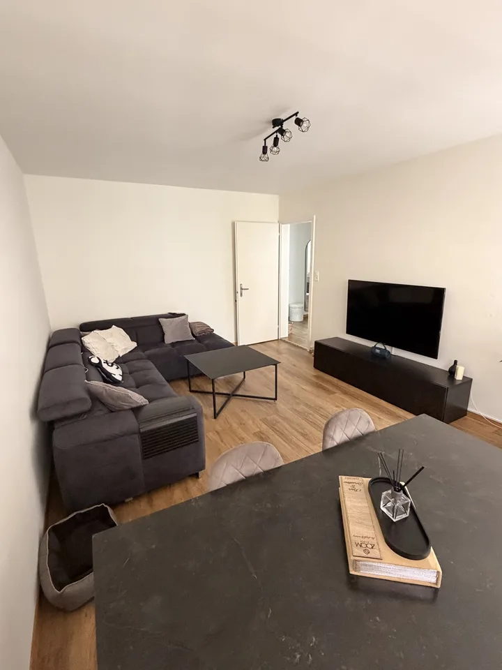 Helle 4.5-Zimmer-Wohnung mit Balkon und Whirlpool in Grenchen – ab sofort verfügbar!