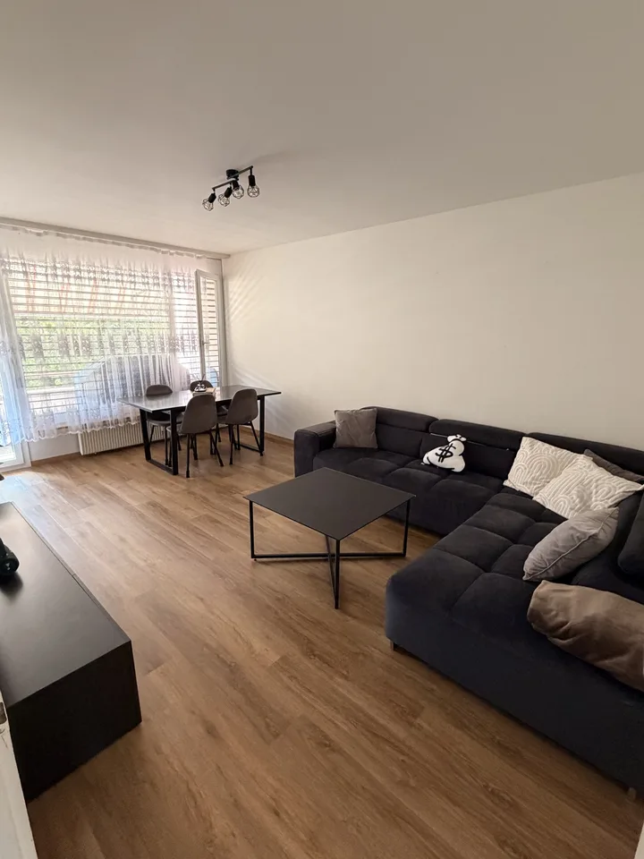Helle 4.5-Zimmer-Wohnung mit Balkon und Whirlpool in Grenchen – ab sofort verfügbar!