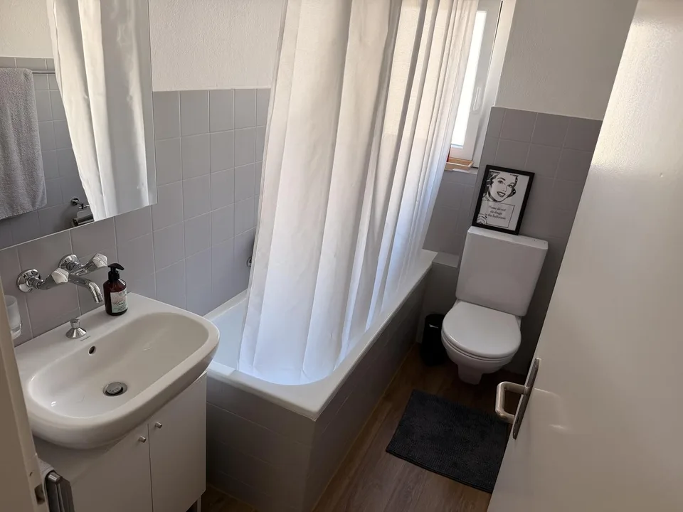 Helle 4.5-Zimmer-Wohnung mit Balkon und Whirlpool in Grenchen – ab sofort verfügbar!