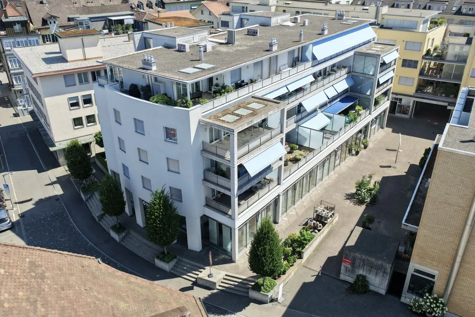 MITTEN IM ZENTRUM - STILVOLLE MAISONETTE MIT EINZIGARTIGER TERRASSE
