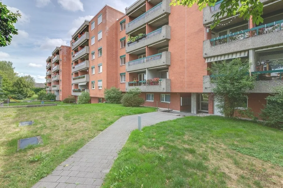 3.5-Zimmer-Wohnung an sonniger Hanglage in Oberwil