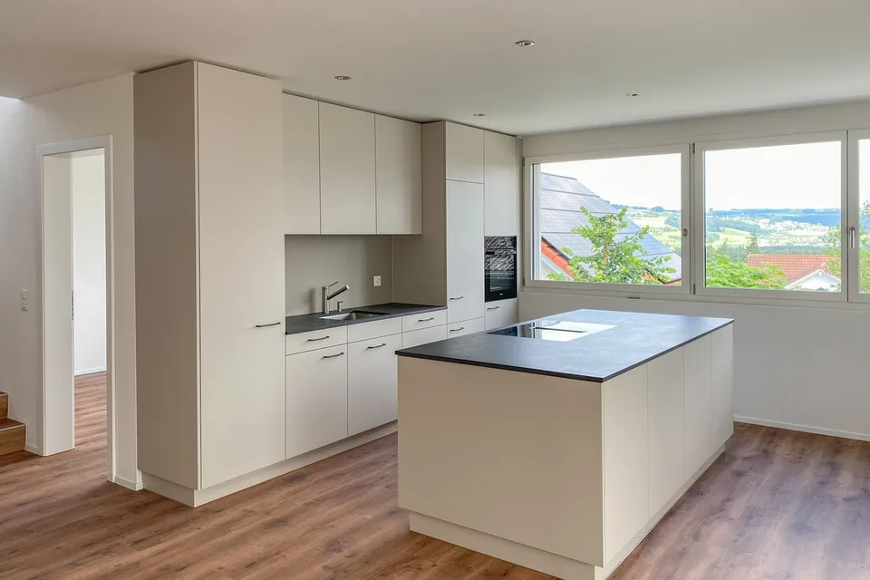 Seltene Mietgelegenheit: modernes 5.5-Zimmer-Einfamilienhaus mit Garten und Weitsicht in St. Erhard